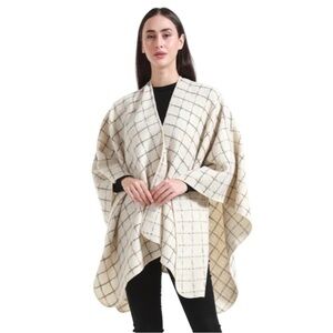 Pretty Persuasions Cream Gold & Gray Plaid Knit Cape Womens OS